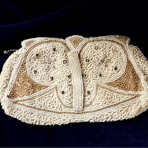 ANTIQUE/VINTAGE FANCY BEADED PURSE~SEED BEADS & CRYSTALS~STRIP ON BACK FOR HAND. - Picture 2 of 5